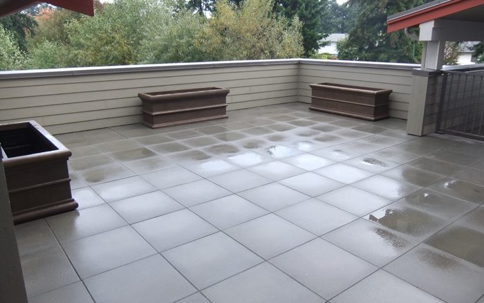 Deck finished in large square hydro pressed slabs